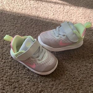 Nike shoes size 5